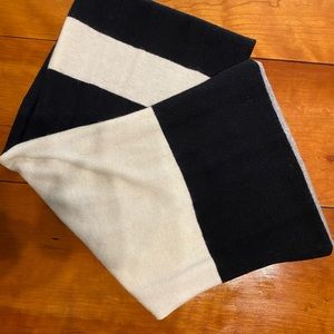 Kate spade infinity scarf
